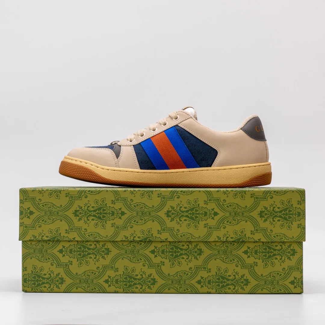 Factory price 580 [Higher version] GUCCI casual sports distressed small dirty shoes, polished cowhide fabric, hand-made distressed effect!  Original terry cloth, delicate, soft, comfortable and breathable. Privately molded steel-stamped two-color original TPU outsole (lower layer is wider, upper layer is narrower) to differentiate the wrong version of the outsole in the market. Fabric, material, outsole, detail comparison SIZE: 34-41, 38-45 regular size (women's 34, 41, men's 38, 45 customized, non-returnable and non-exchangeable) (women's colors and men's models need to be customized)